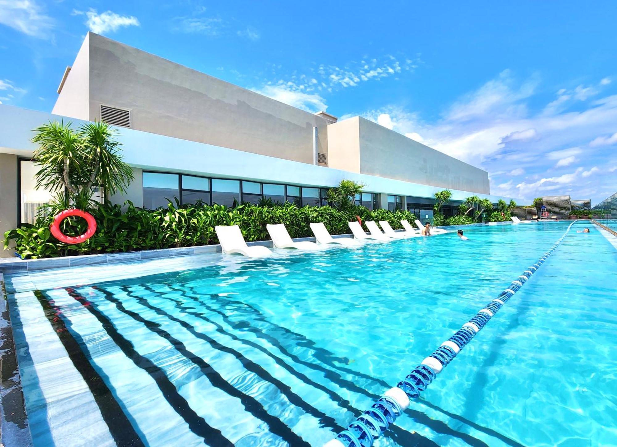 Oasis - The Song, Infinity Pool & Gym Apartment *